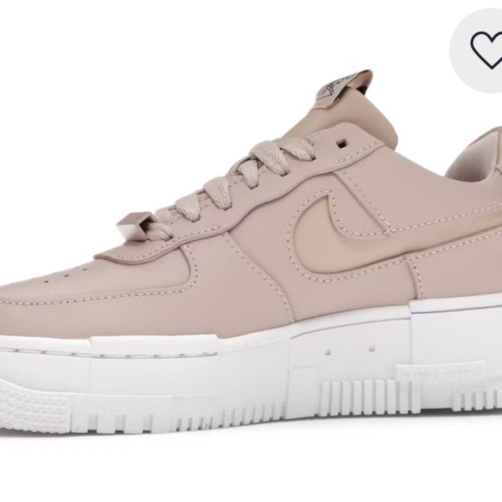 Nike Air Force 1 Pixel
